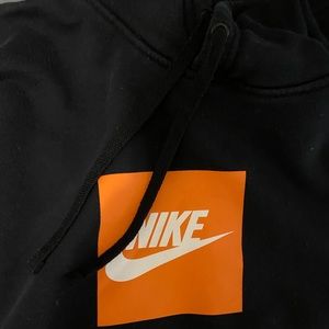Nike men’s hoodie